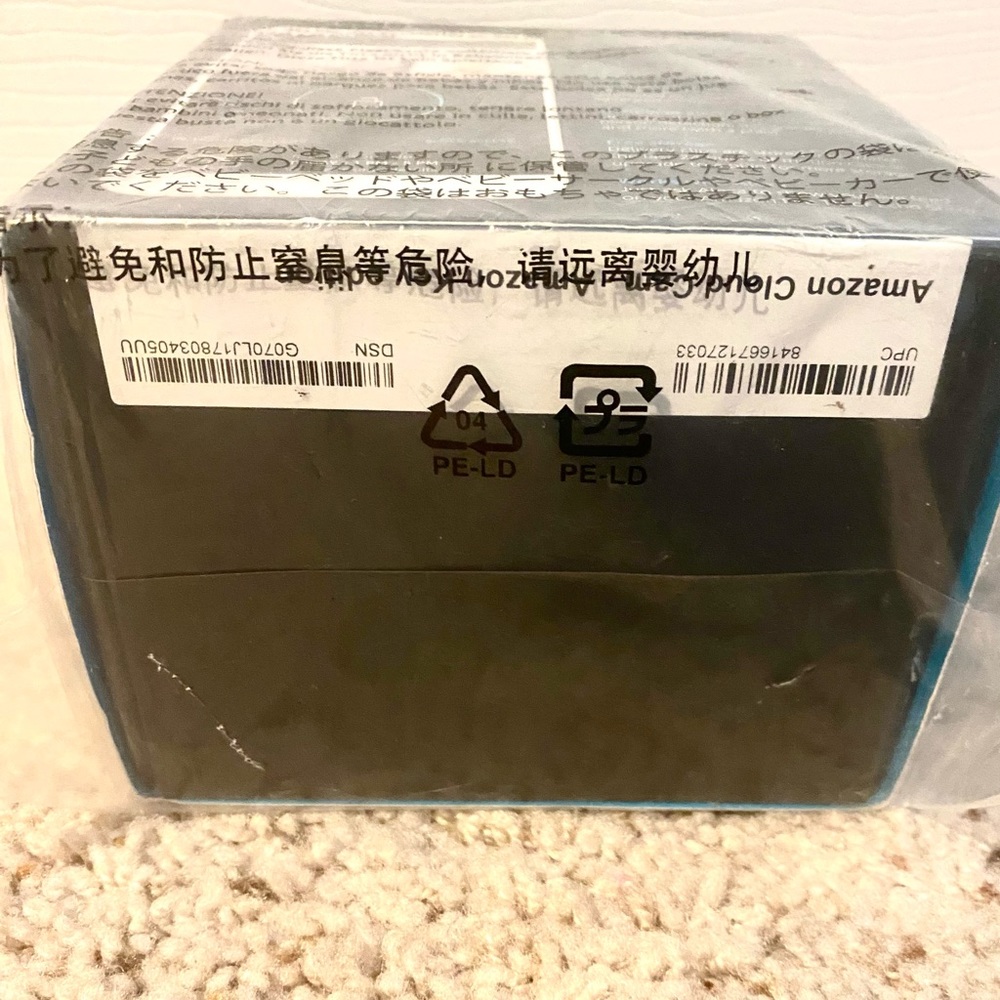 Amazon Cloud Cam Indoor Security - Picture 5 of 5
